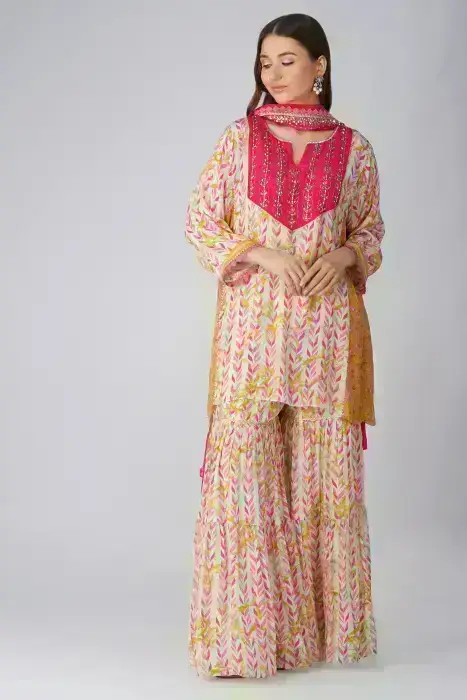 PINK LEAF PRINT GARARA SET